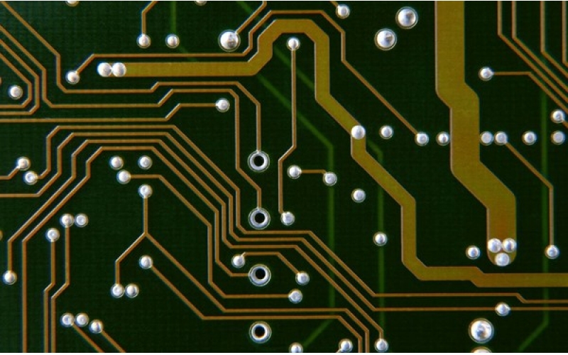 PCB插件孔與地/電層的連接設計